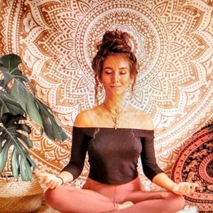 NEW BO HO GOLD AND WHITE, TABLE CLOTH, WALL ART.